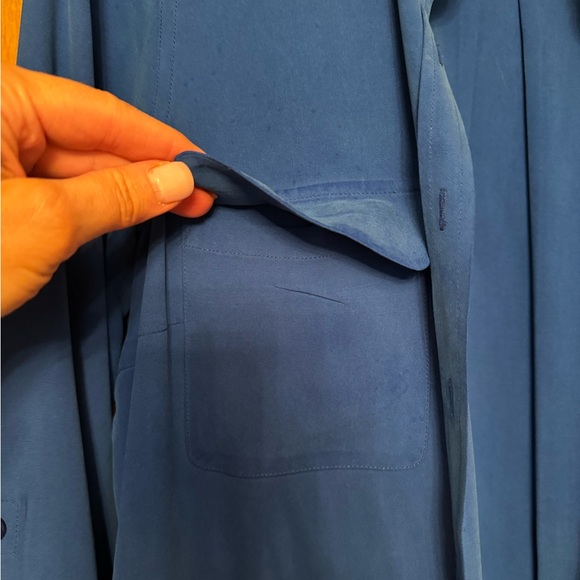 Silk blouse, beautiful! Ultra rich feel. 100% satin but not shiny. - Picture 5 of 8